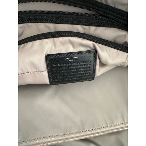 Women's Tumi Georgetown
73223D Healy Laptop Attache
Alligator Embossed Leather - Picture 8 of 16